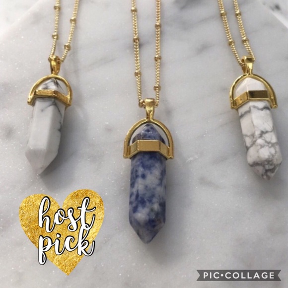 Jewelry - LAST ONE🦄Gold Marble Pendant Necklace